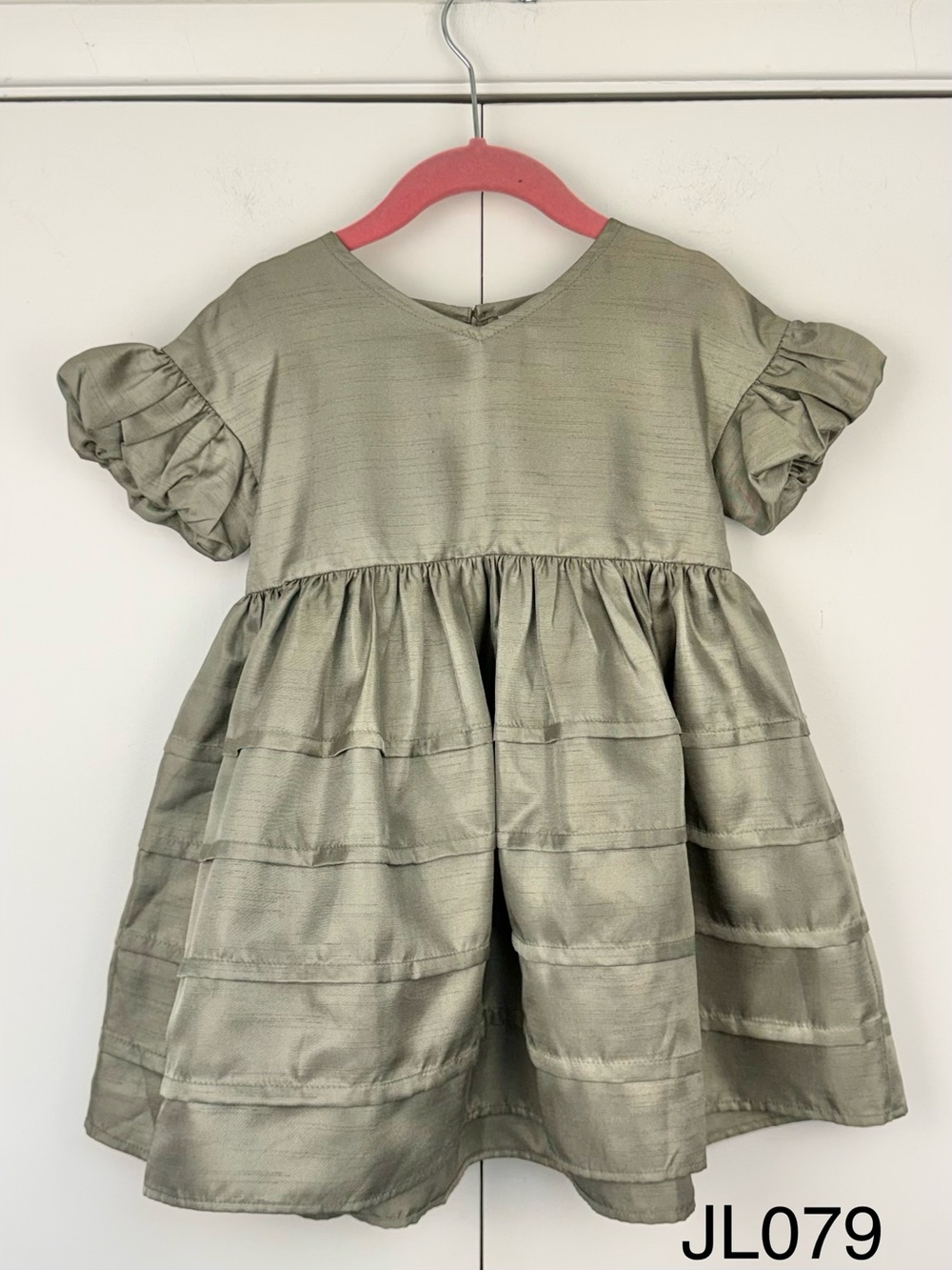 Noralee Sage Shimmer Ruffle Sleeve Special Occasion Dress Size 4